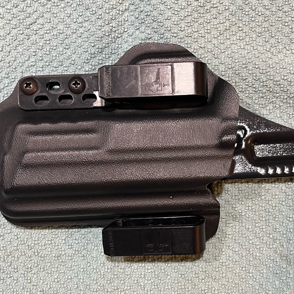 Bravo Concealment AIWB Holster - Picture 2 of 3